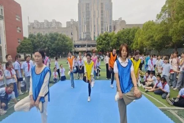 名古屋亚运女排中国对阵泰国关键战 李盈莹强攻与拦网成胜负手解析